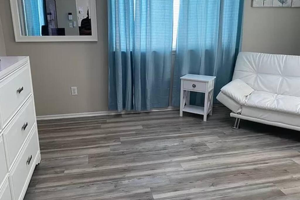 Cozy Beachside Condo With Pool View Corpus Christi Exterior photo