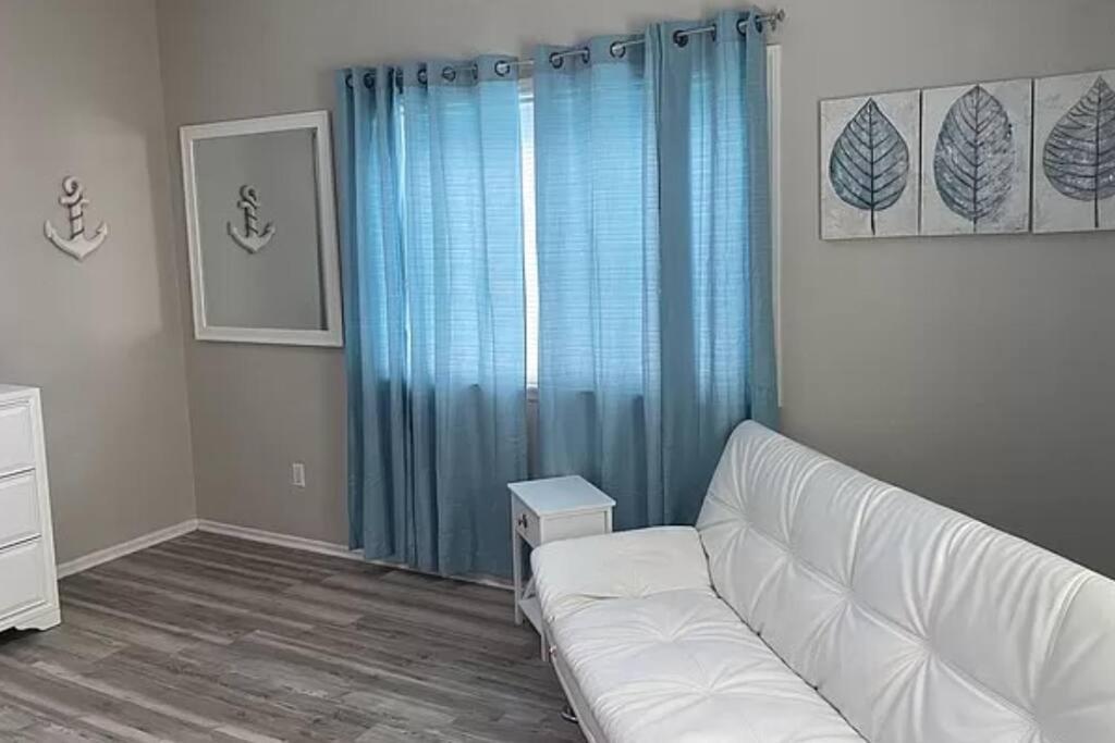 Cozy Beachside Condo With Pool View Corpus Christi Exterior photo